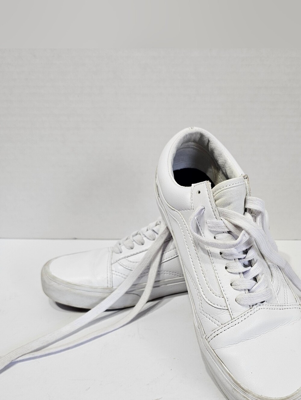 Womens Vans Sz 9 Sneakers Leather Uppers